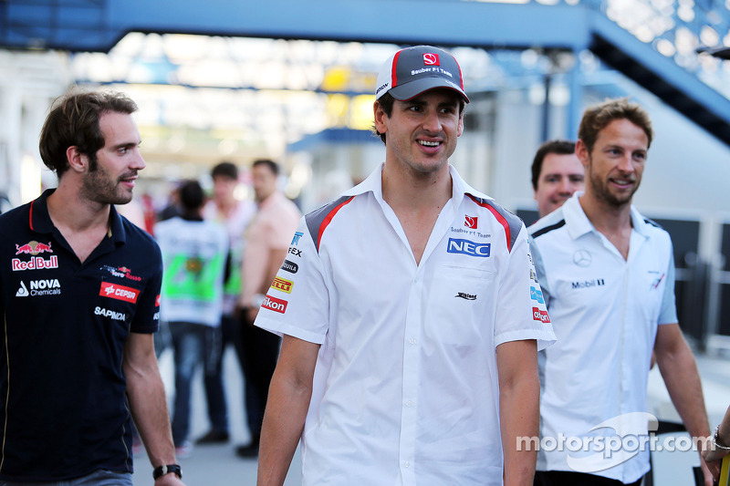 红牛二队绝杀索伯车队，诺里斯扛起全队