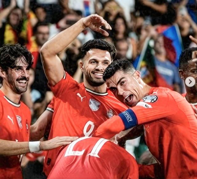 克罗地亚队不敌对手，晋级前路难测